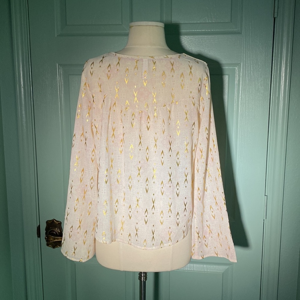 🌿XHILARATION size M boho flowy floral and gold crochet detail long sleeve top - Picture 6 of 11
